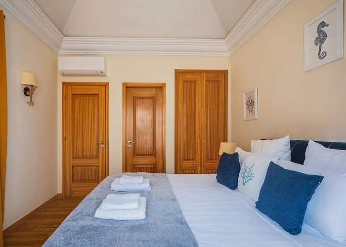 New 66 - Palheiro Village By Ymr بيت للعطل *