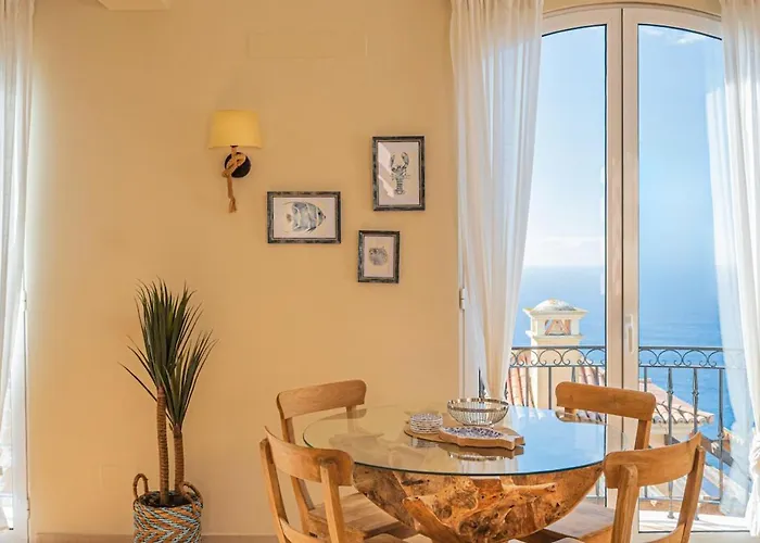 New 66 - Palheiro Village By Ymr بيت للعطل *